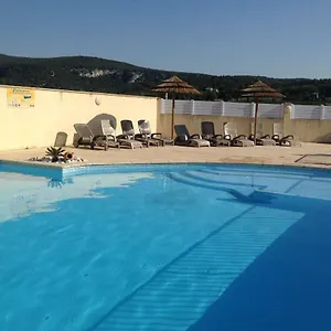 https://aux-couleurs-d-ardeche-le-petit-valonnais.hotels-rhonealpes.com